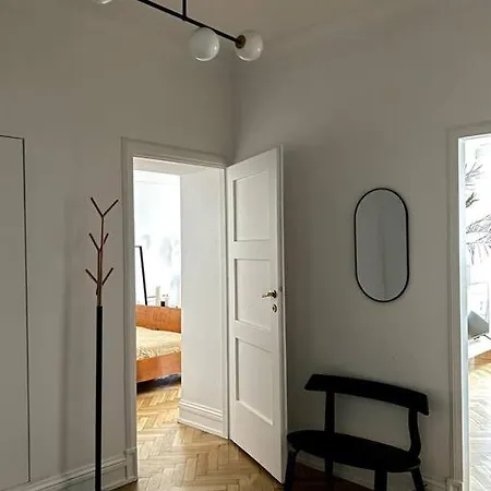 Plac Zbawiciela / Sunny Bedroom + Livingroom Savior Square *