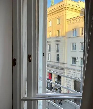 Plac Zbawiciela / Sunny Bedroom + Livingroom Savior Square *