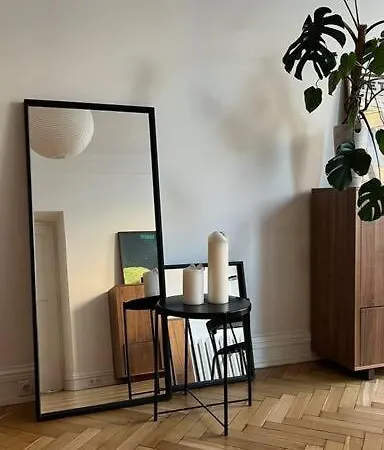 Plac Zbawiciela / Sunny Bedroom + Livingroom Savior Square *
